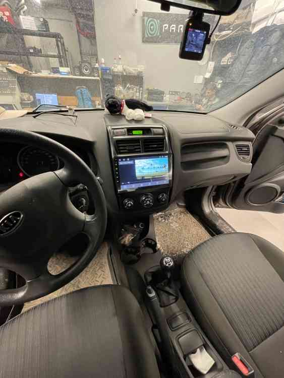 Установка магнитолы Андроид на Kia Sportage