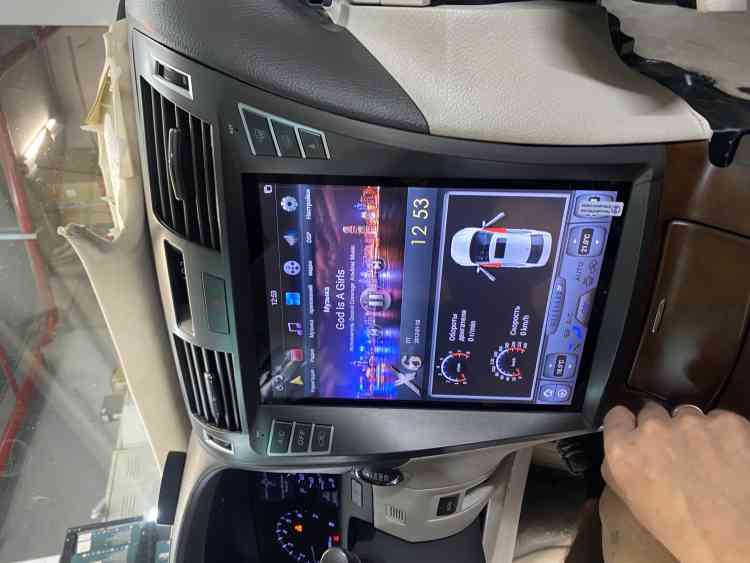 Установка магнитолы Андроид на Lexus LS460