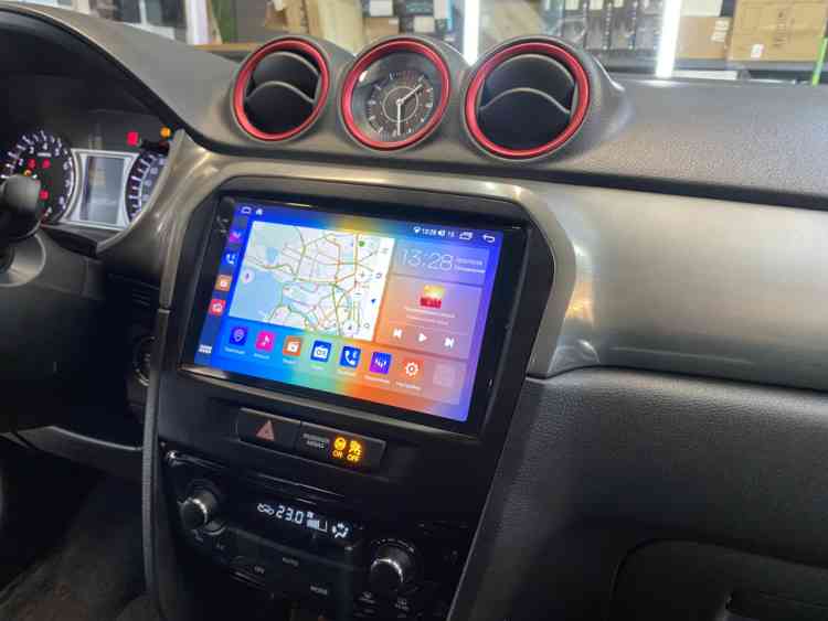 Магнитола для Jeep Compass 2014 Parafar (cо встроенным модулем для подключения камер 360) на Андроид 13.0 PF998U2K360
