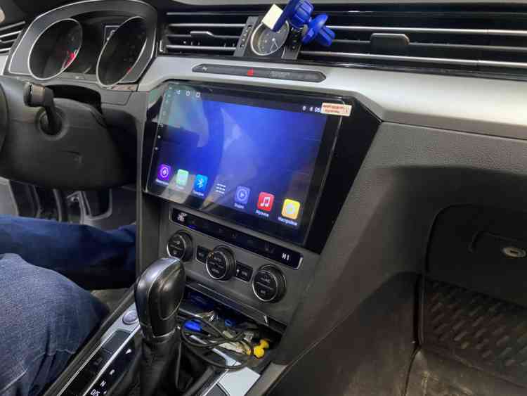 Магнитола для Volkswagen Passat 2015 Parafar (cо встроенным модулем для подключения камер 360) на Андроид 13 PF370XHD360