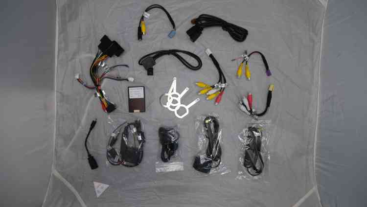 Магнитола с IPS матрицей с DVD для VW Touareg 2003-2012 Андроид 13.0 экран 1024*600 PF042UHDDVD