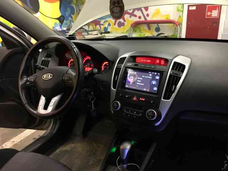 Установка магнитолы на Андроид в Kia Ceed