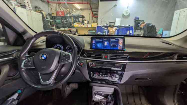 Магнитола для BMW X1/X2 серия кузов F48/F39 2018+ EVO для авто без тачскрина Parafar (cо встроенным модулем для подключения камер 360) на Андроид 13.0 PF5509T2IXU360