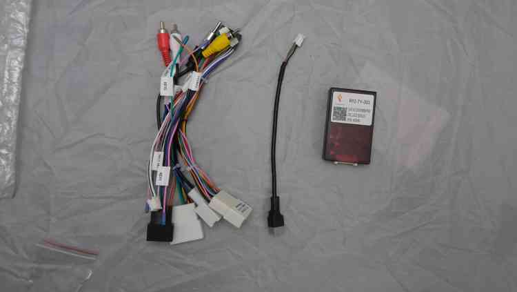 Магнитола для Toyota C-HR 2018+ Parafar на Андроид 13.0 PF023T2XHD